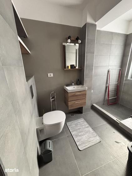 Apartament cu 2 camere, mobilat în Central