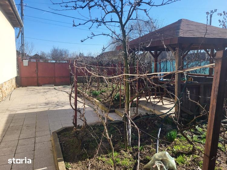 Casă cu 4 camere semidecomandat cu Teren 560 Mp în Șagu