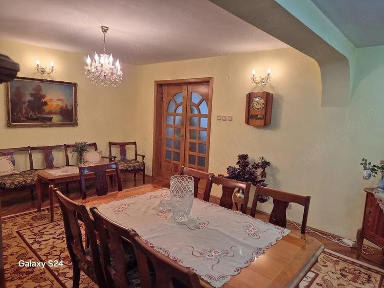 Casă cu Teren 1200 Mp în Central