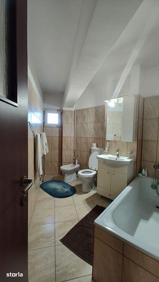 Apartament cu 5 camere în Central