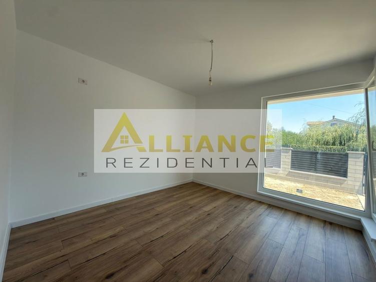 Casă individuală cu 4 camere decomandat cu Canalizare în Berceni