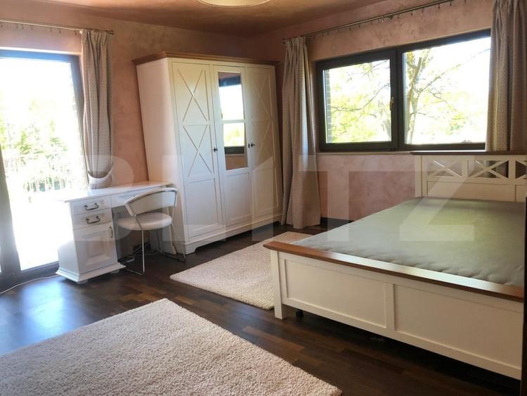 Casă individuală cu 5 camere cu Garaj în Făget