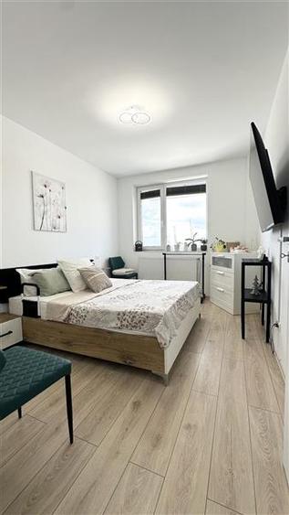 Apartament cu 2 camere decomandat, mobilat în