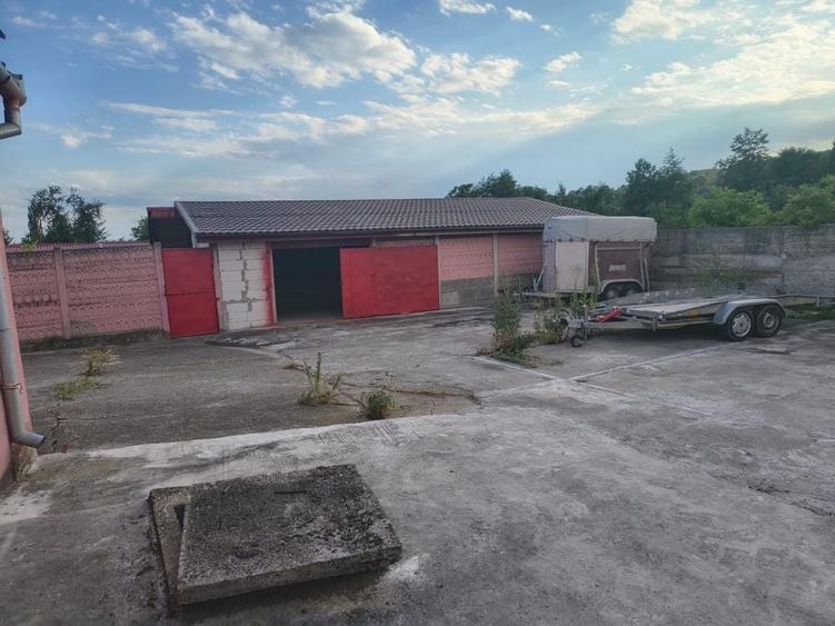 Spațiu comercial, în Bârsău