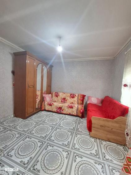 De vanzare casa in Roman, zona Piata Mare, teren 590mp, Pret 50000euro - 5