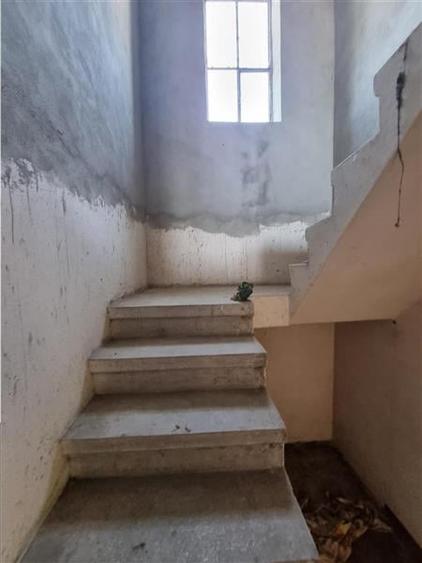 Casă individuală cu 5 camere cu Garaj în Blejoi
