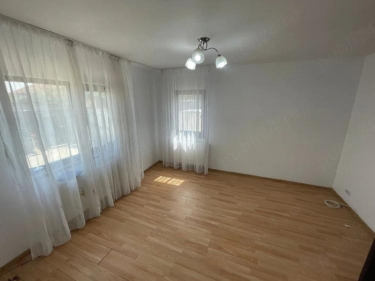 Casă cu Teren 350 Mp în Central