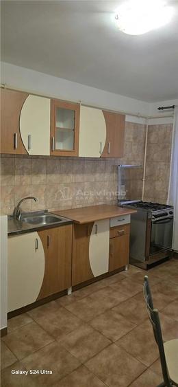 Apartament cu 2 camere decomandat în Micro 11