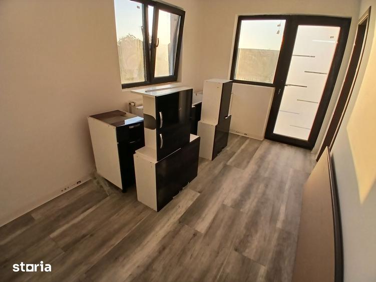 Casă cu 3 camere cu Teren 271 Mp în Central