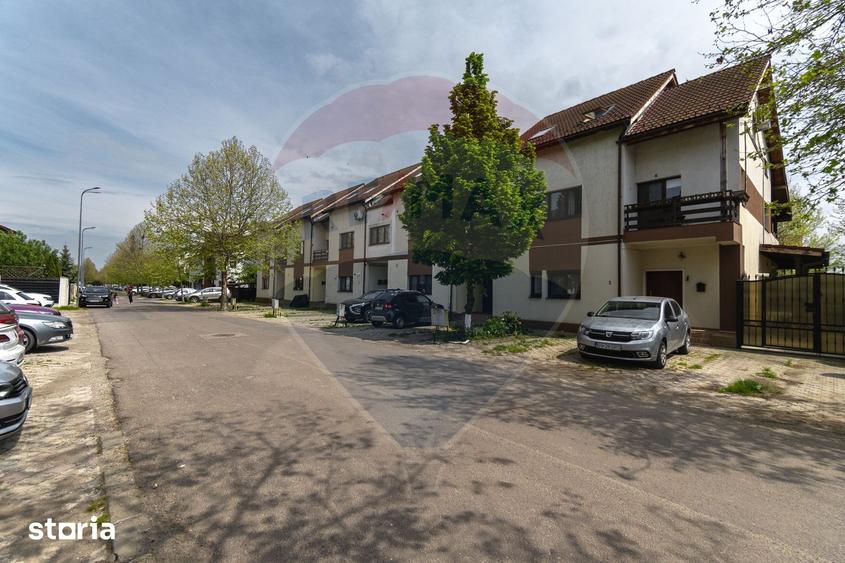Apartament cu 3 camere decomandat, mobilat în Sânpetru