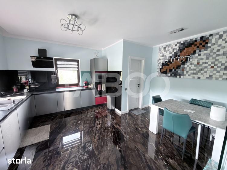 Casă cu 4 camere cu Teren 1240 Mp în Central