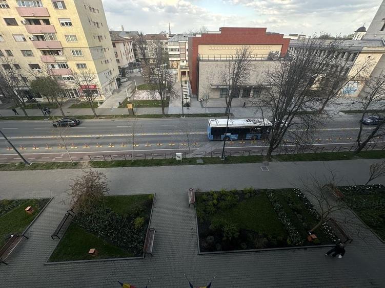 Apartament cu 3 camere în Central