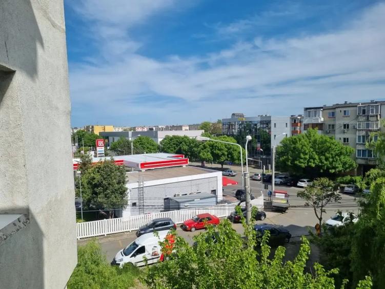 Apartament cu 2 camere decomandat în Mihai Bravu