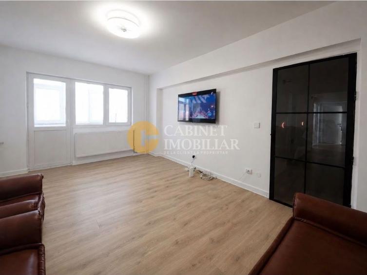 Apartament cu 4 camere decomandat, mobilat în Alexandru cel Bun