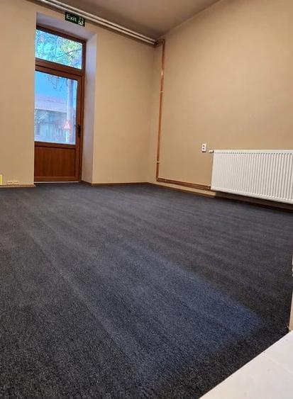 Spațiu comercial, de 50 mp, în Badea Cârțan
