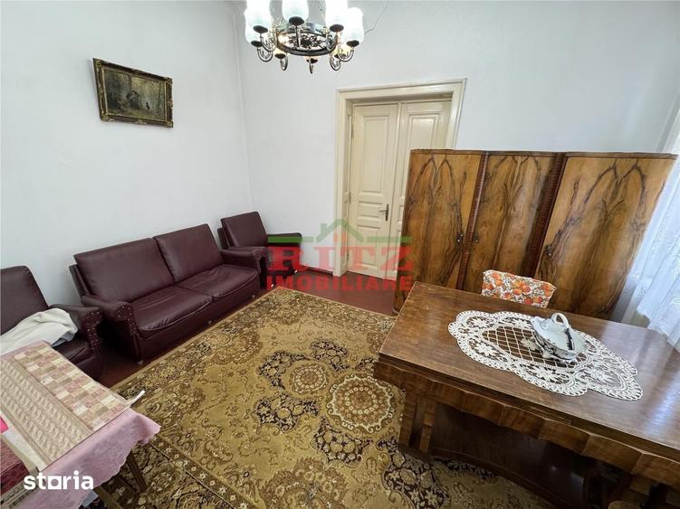 Casă cu 4 camere cu Teren 211 Mp în Orașul de Jos