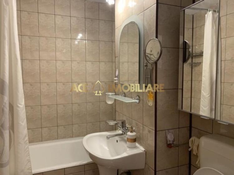 Apartament cu 3 camere decomandat, mobilat în Victoriei