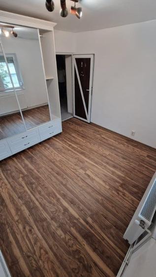 Apartament cu 3 camere decomandat în Galata