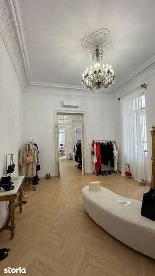 Apartament cu 4 camere, mobilat în Victoriei