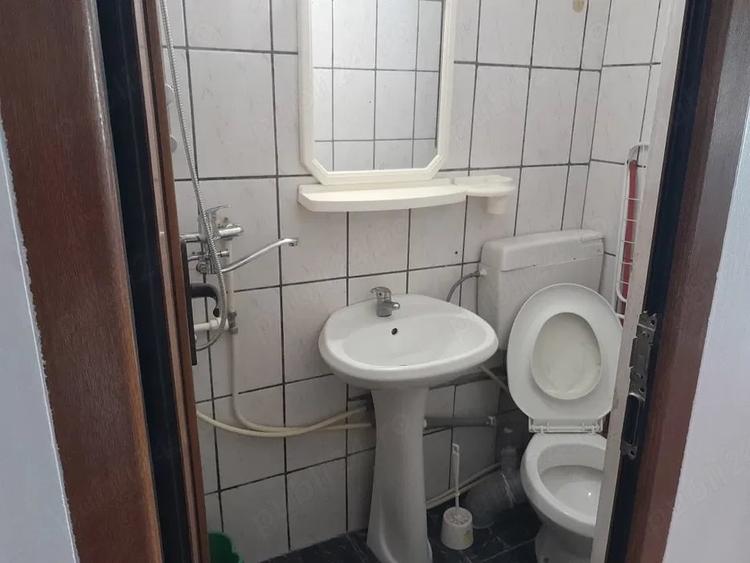 Garsonieră decomandată în 6 Vânători