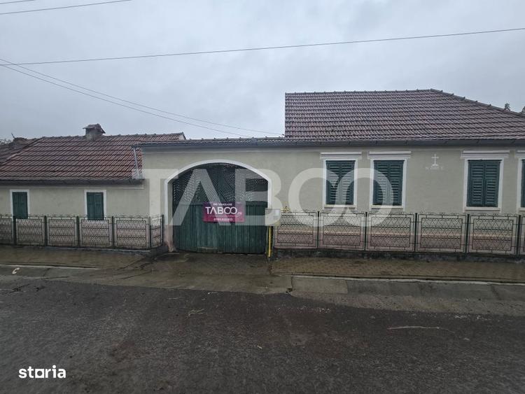 Casă cu 4 camere cu Teren 60 Mp în Loamneș