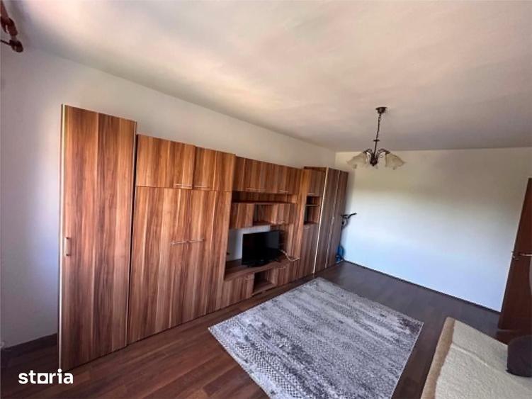 Apartament cu 2 camere decomandat în Lipovei
