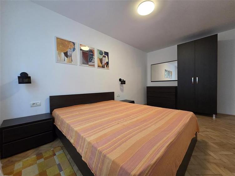 Apartament cu 3 camere semidecomandat, mobilat în Gării