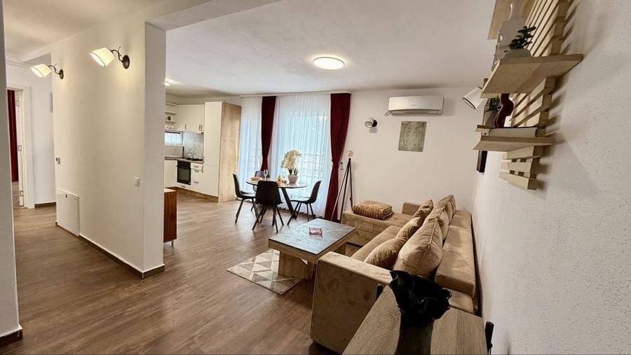 Apartament cu 2 camere decomandat în Central