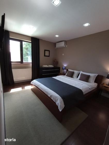 Casă cu 6 camere cu Teren 900 Mp în Cetate