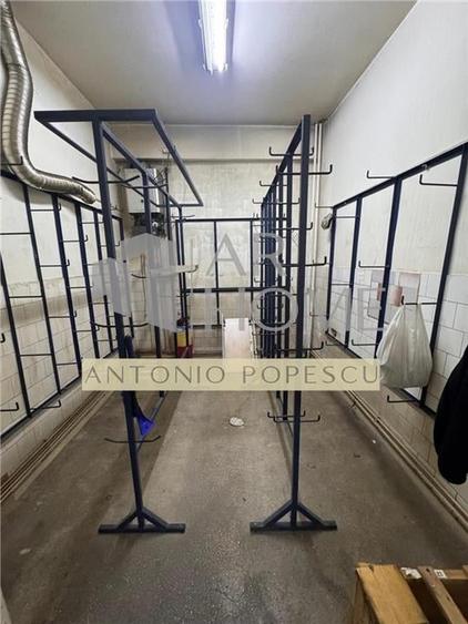 Spațiu comercial, de 76.300003051758 mp, în B-dul București
