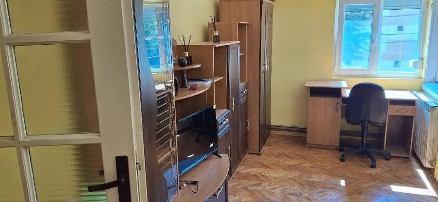 Apartament cu 2 camere decomandat în Exterior Vest