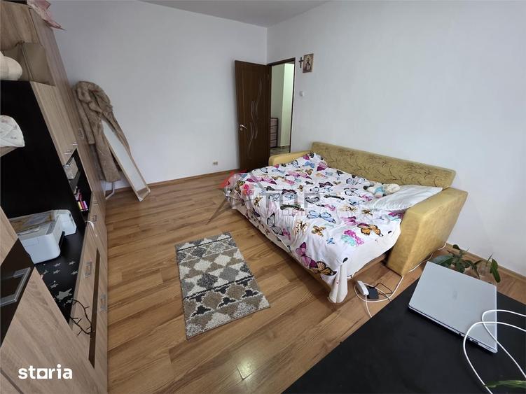 Apartament cu 3 camere decomandat în Dacia