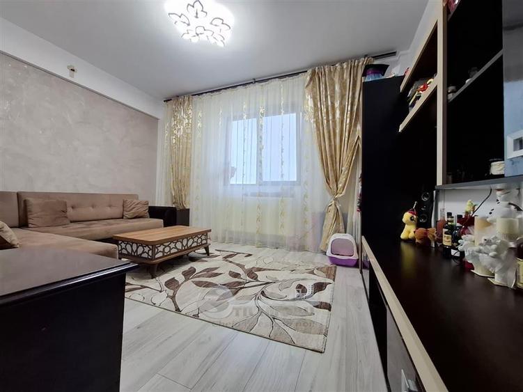 Apartament cu 2 camere decomandat, mobilat în Galata