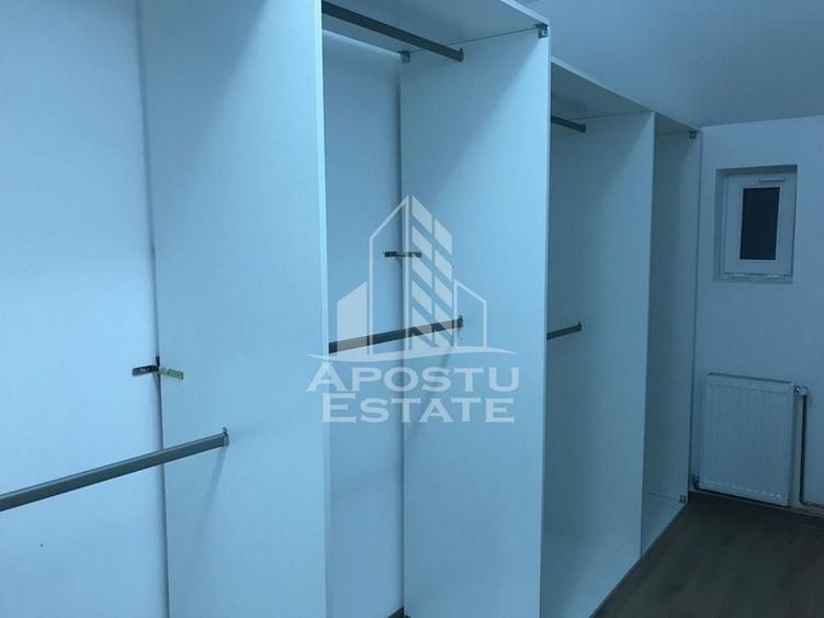 Apartament cu 3 camere decomandat în Dumbrăvița