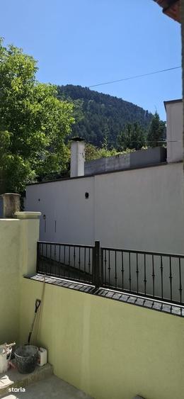 Casă cu 2 camere cu Teren 15 Mp în Schei