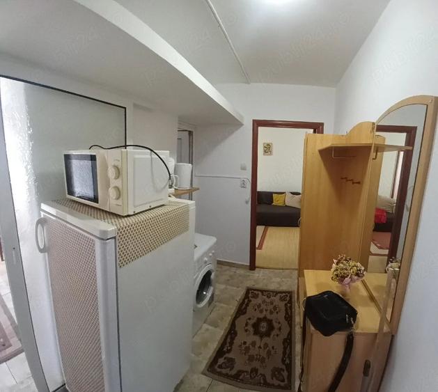 Apartament cu 2 camere semidecomandat în Casa de Cultură