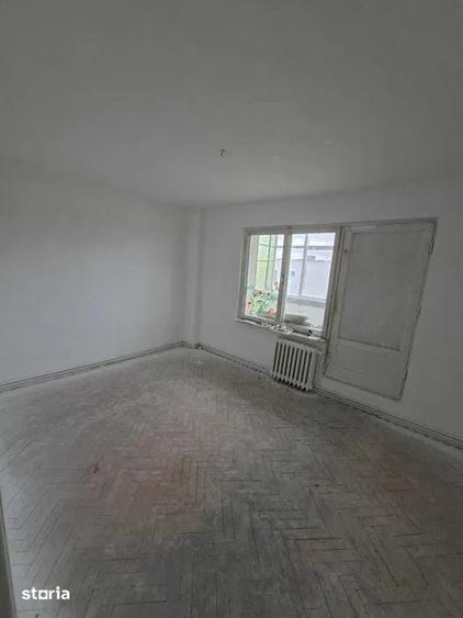 Apartament cu 3 camere în Unirii