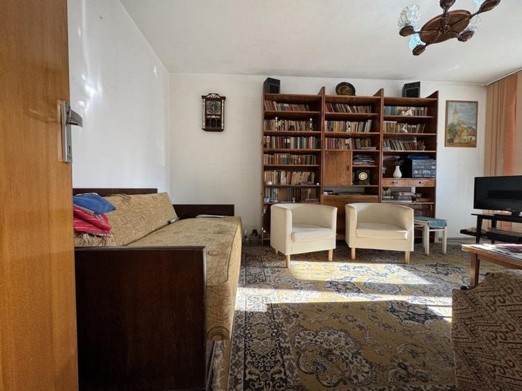 Apartament cu 2 camere decomandat, mobilat în Balta Albă