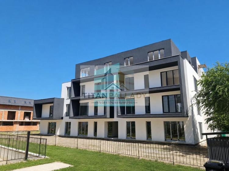 Apartament cu 4 camere decomandat în Titan