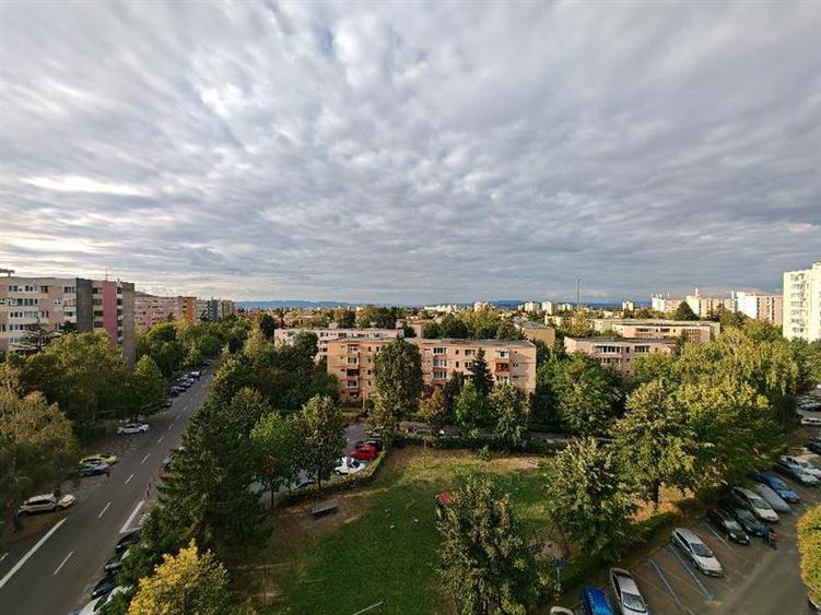 Apartament cu 2 camere semidecomandat, mobilat în Astra