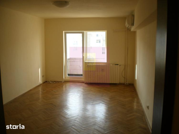 Apartament 3 camere pe bd Decebal - 11