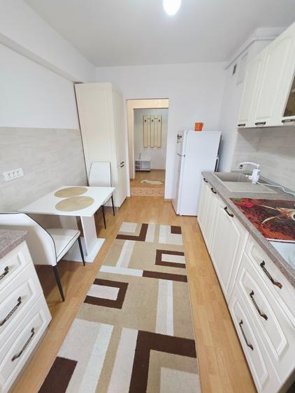 Apartament cu 2 camere decomandat în 9 Mai