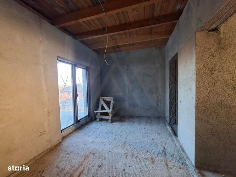 Casă cu 4 camere în Daia