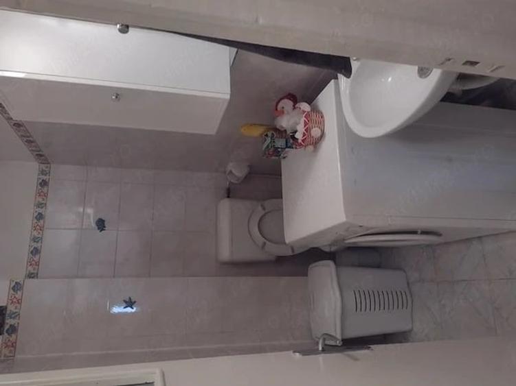Inchiriez apartament 3 camere, decomandat, mobilat, et. 2 4, zona Giurgiului - 8