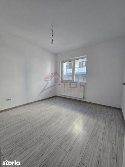 Apartament cu 3 camere decomandat în Cug