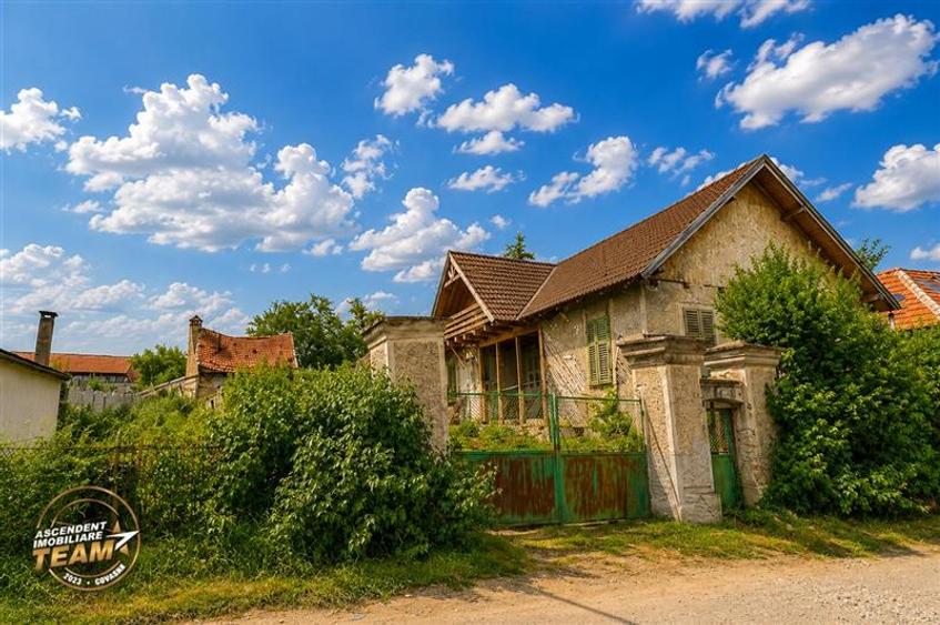 Teren Construcții intravilan de 2770 mp, în Sântionlunca