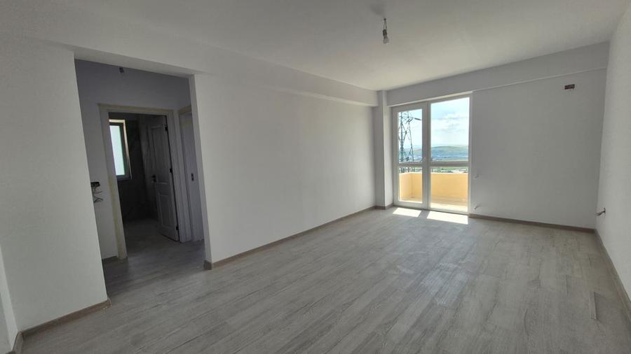 Apartament cu 2 camere semidecomandat în Valea Lupului