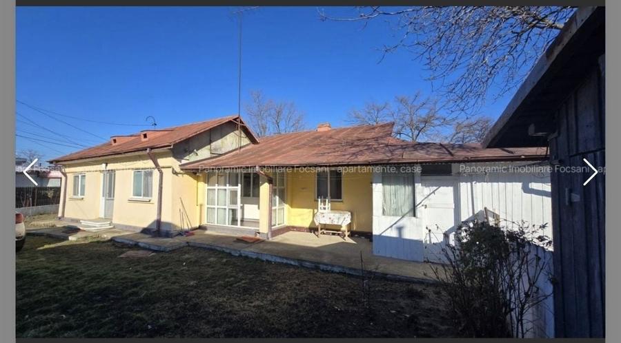 Casă cu 3 camere cu Teren 900 Mp în Central