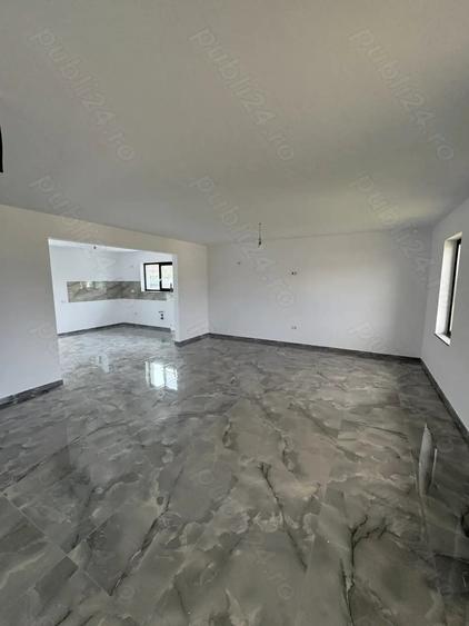 Casă cu 3 camere cu Teren 600 Mp în Cordun