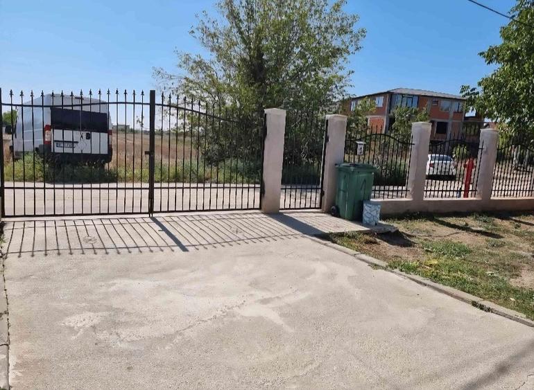 Casă individuală cu 4 camere cu Teren 377 Mp în Jilava